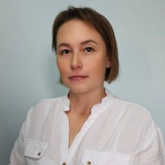 Якубой Юлия